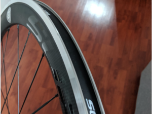 A50 perfil 50mm frenado en aluminio